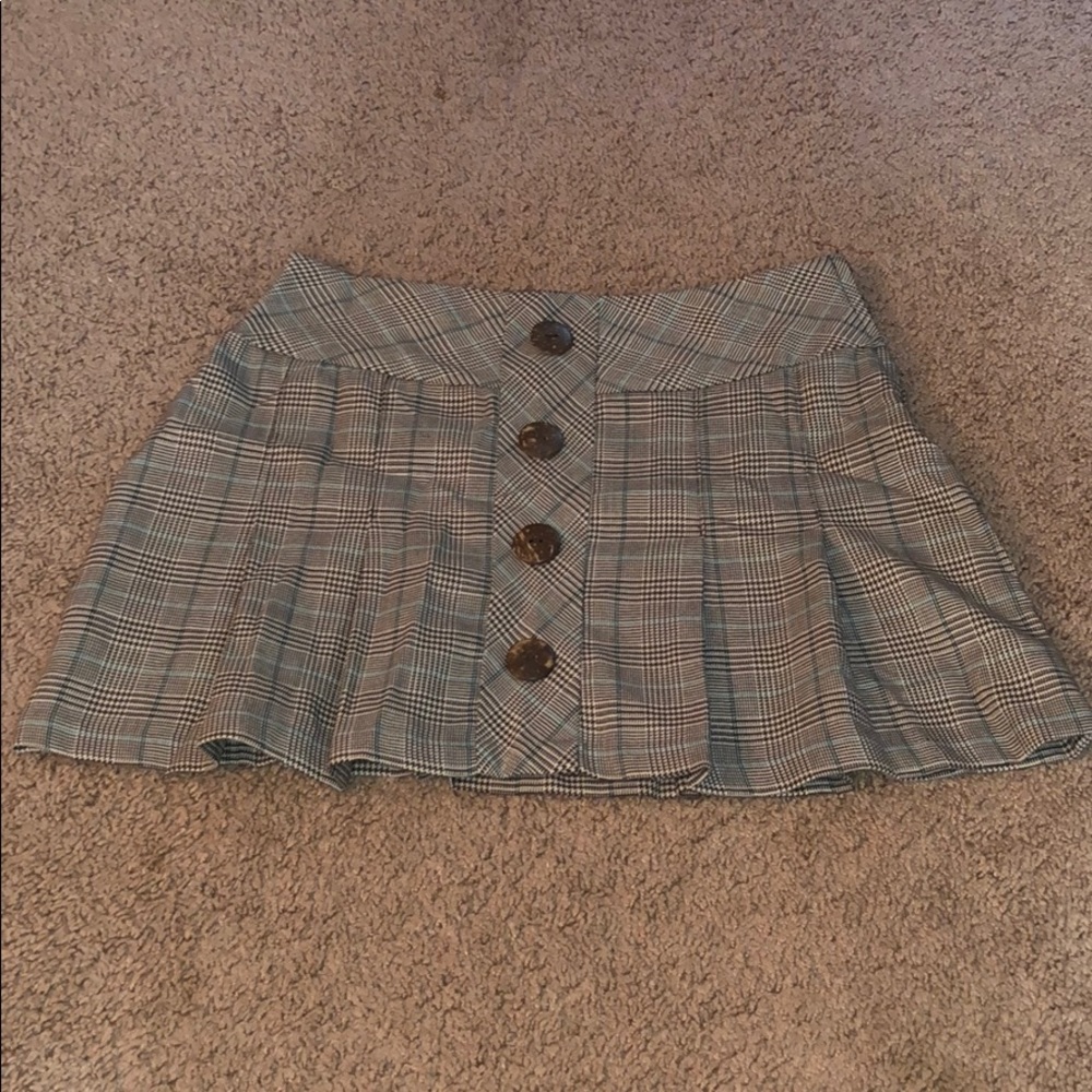 Size 14 (girls) pleated skirt